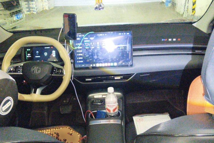 Used MG ES5 2025 515 Pro Rear-Drive Version Center Console