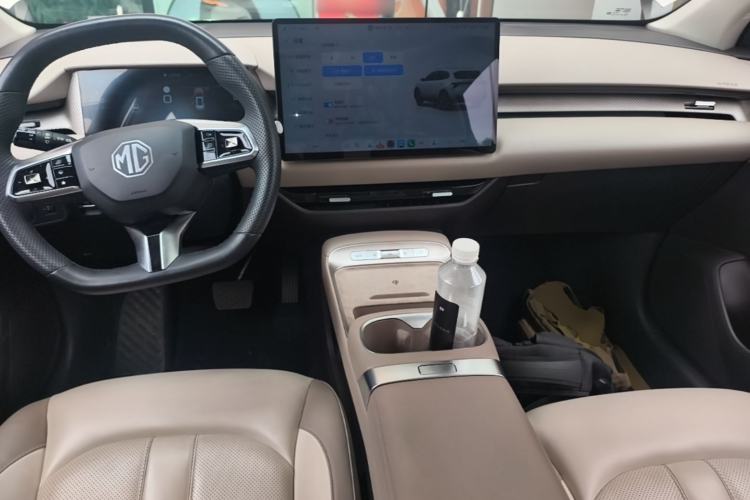 Used MG ES5 2025 525max Rear-Drive Intelligent Driving Version Center Console