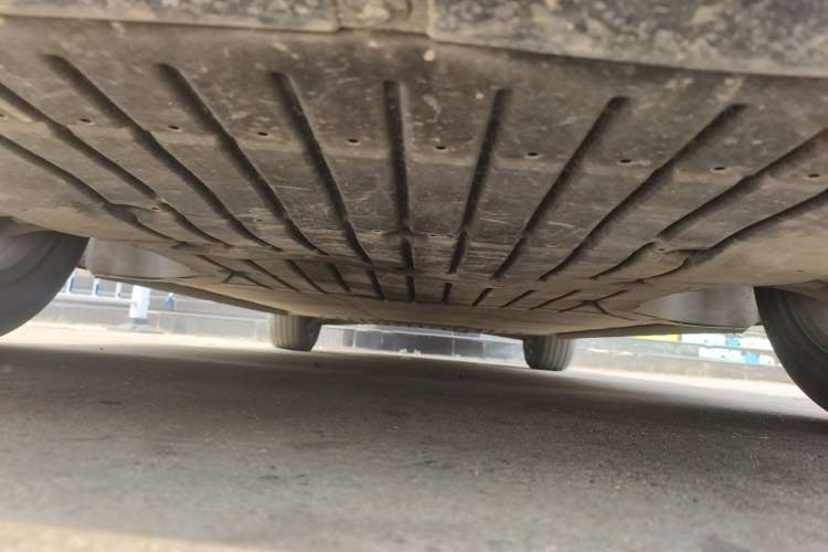 Used MG ES5 2025 425 Pro Rear-Drive Version Chassis Front
