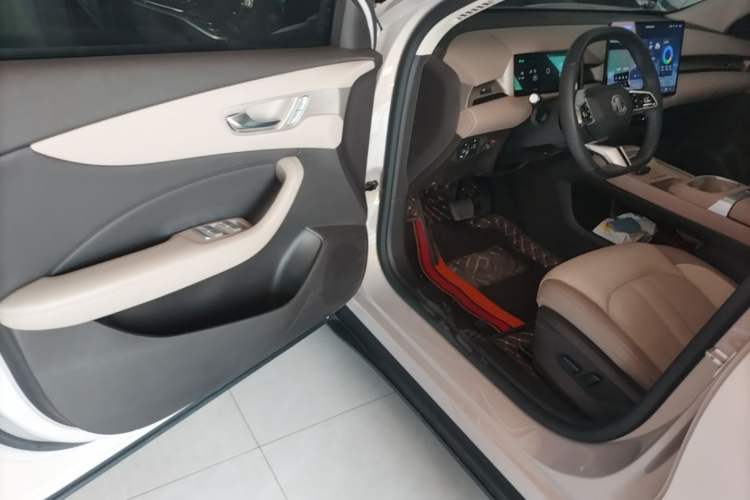 Used MG ES5 2025 525max Rear-Drive Intelligent Driving Version Driver Seat