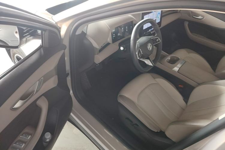 Used MG ES5 2025 525max Rear-Drive Intelligent Driving Version Driver Seat