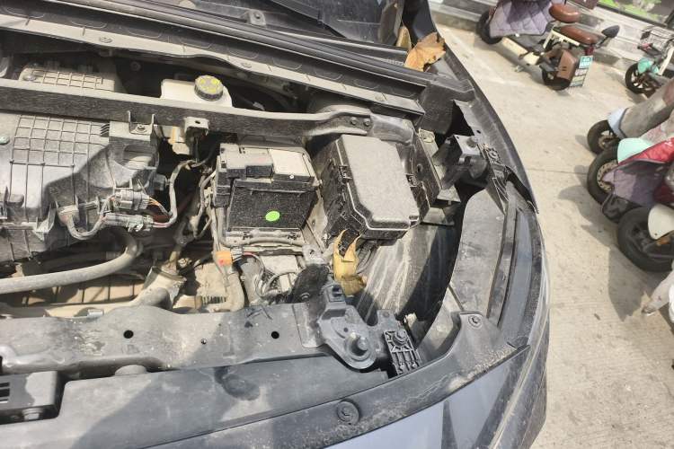 Used MG ES5 2025 425 Pro Rear-Drive Version Engine Bay Left