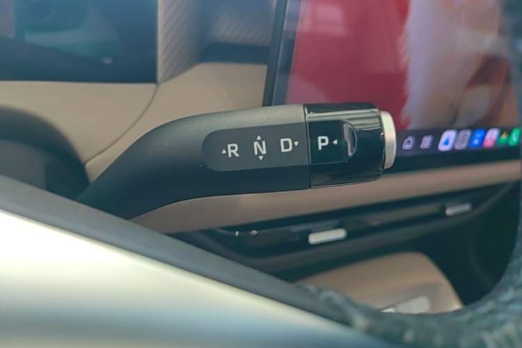Used MG ES5 2025 525max Rear-Drive Intelligent Driving Version Gear Lever