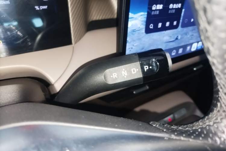 Used MG ES5 2025 525max Rear-Drive Intelligent Driving Version Gear Lever