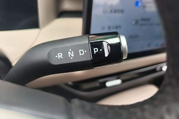 Used MG ES5 2025 525max Rear-Drive Intelligent Driving Version Gear Lever