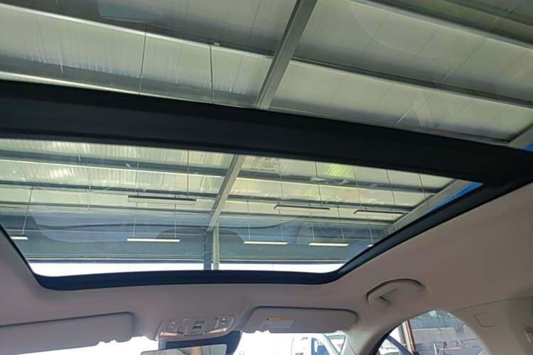 Used MG ES5 2025 525max Rear-Drive Intelligent Driving Version Headliner