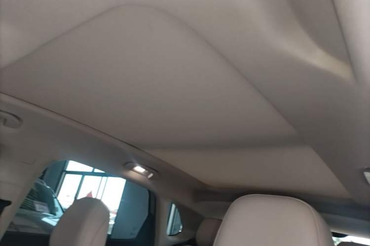 Used MG ES5 2025 525max Rear-Drive Intelligent Driving Version Headliner