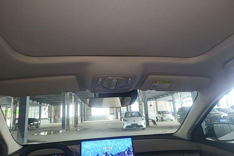 Used MG ES5 2025 525max Rear-Drive Intelligent Driving Version Headliner