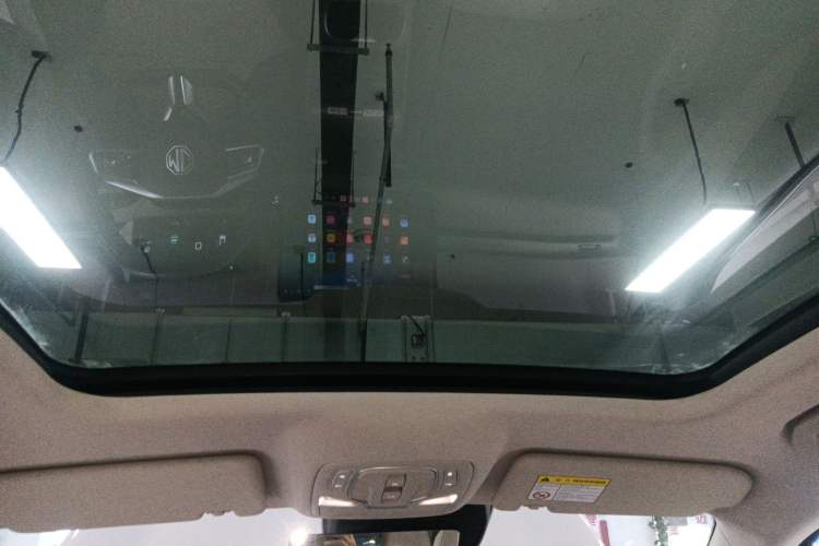 Used MG ES5 2025 525max Rear-Drive Intelligent Driving Version Headliner