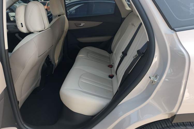 Used MG ES5 2025 525max Rear-Drive Intelligent Driving Version Interior 4