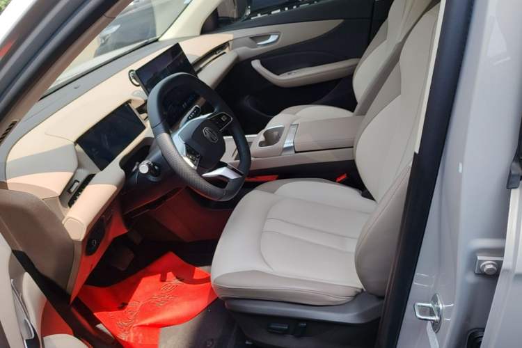 Used MG ES5 2025 525max Rear-Drive Intelligent Driving Version Left Front Seat