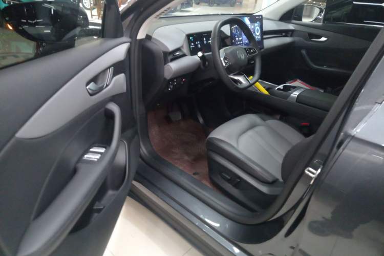 Used MG ES5 2025 525max Rear-Drive Intelligent Driving Version Left Front Seat
