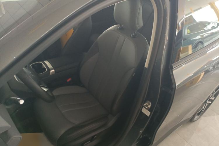 Used MG ES5 2025 525max Rear-Drive Intelligent Driving Version Left Front Seat