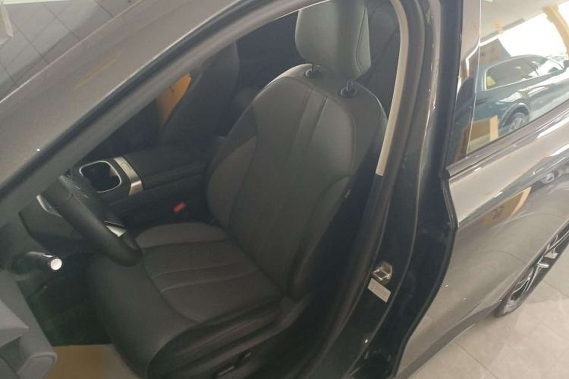 Used MG ES5 2025 525max Rear-Drive Intelligent Driving Version Left Front Seat