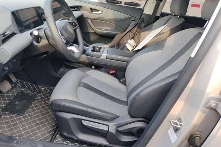 Used MG ES5 2025 515 Pro Rear-Drive Version Left Front Seat