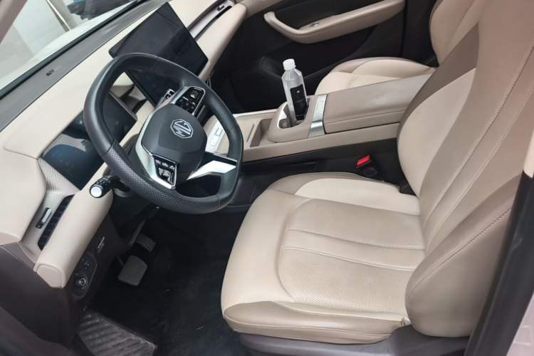 Used MG ES5 2025 525max Rear-Drive Intelligent Driving Version Left Front Seat