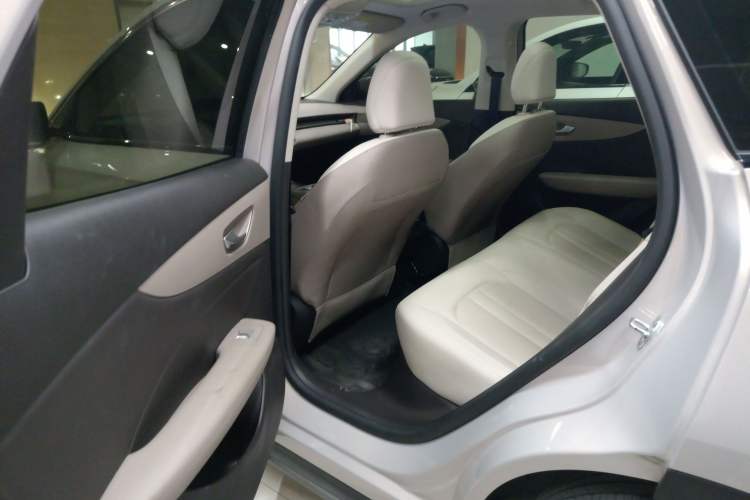 Used MG ES5 2025 525max Rear-Drive Intelligent Driving Version Left Rear Seat