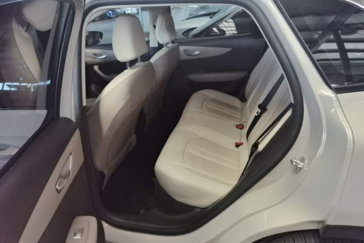 Used MG ES5 2025 525max Rear-Drive Intelligent Driving Version Left Rear Seat