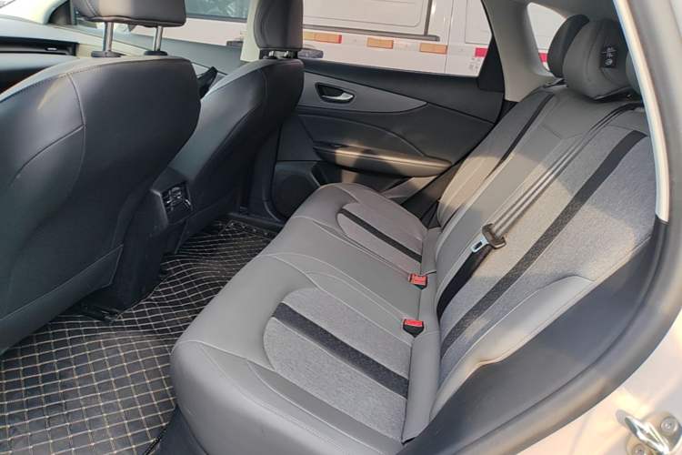 Used MG ES5 2025 515 Pro Rear-Drive Version Left Rear Seat