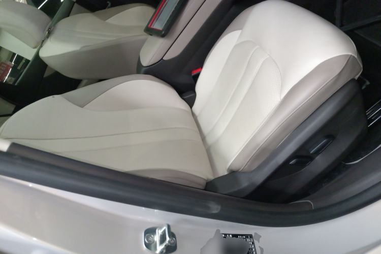Used MG ES5 2025 525max Rear-Drive Intelligent Driving Version Right Front Seat