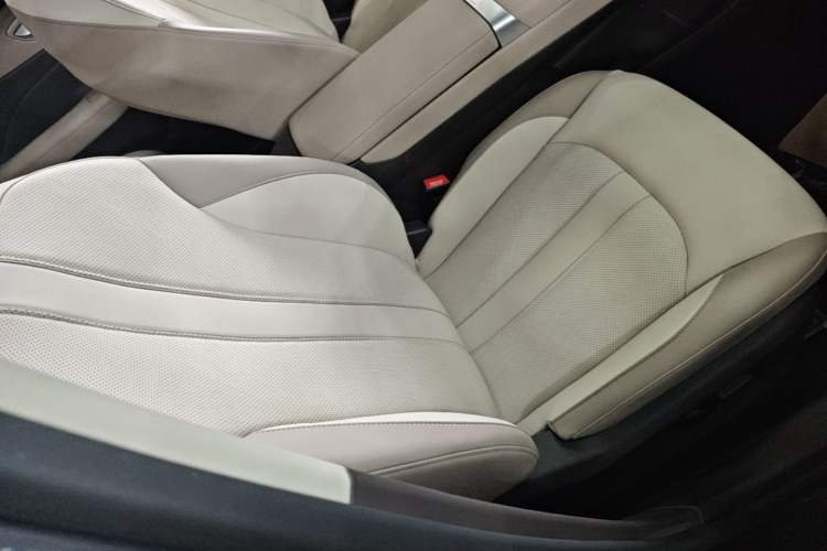 Used MG ES5 2025 425plus Rear-Drive Version Right Front Seat