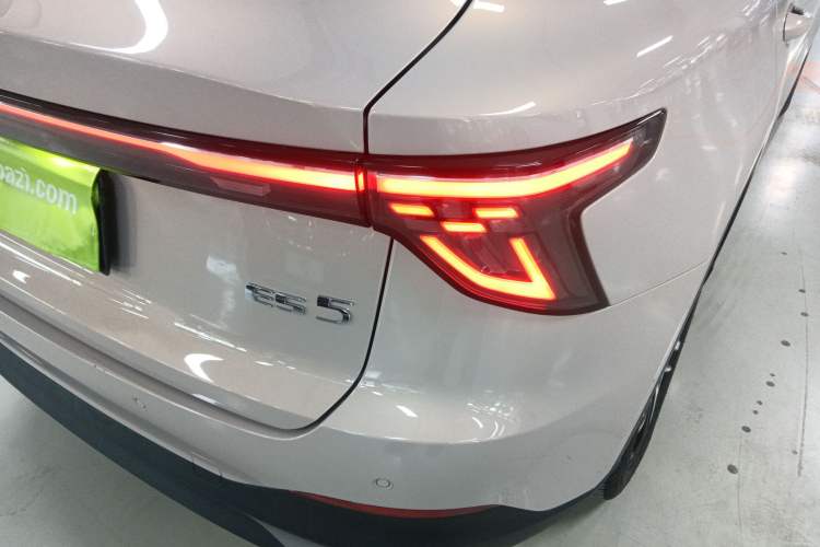 Used MG ES5 2025 525max Rear-Drive Intelligent Driving Version Right Rear Taillight