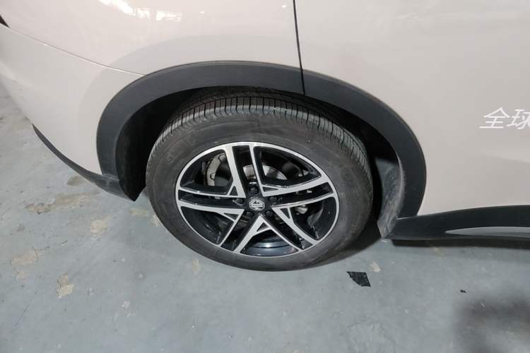 Used MG ES5 2025 525max Rear-Drive Intelligent Driving Version Right Rear Wheel Hub