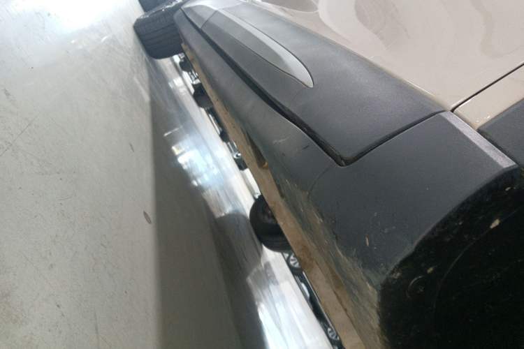 Used MG ES5 2025 525max Rear-Drive Intelligent Driving Version Right Side Sill