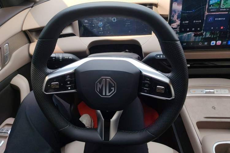 Used MG ES5 2025 525max Rear-Drive Intelligent Driving Version Steering Wheel