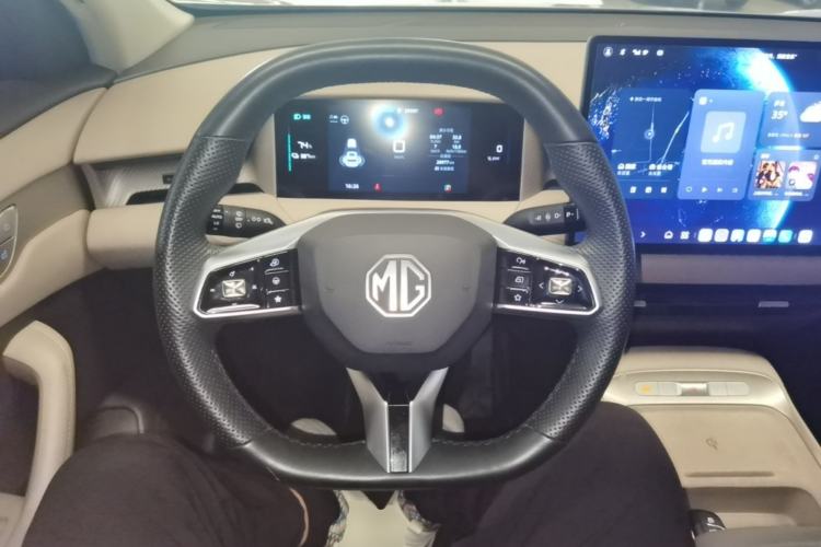 Used MG ES5 2025 525max Rear-Drive Intelligent Driving Version Steering Wheel