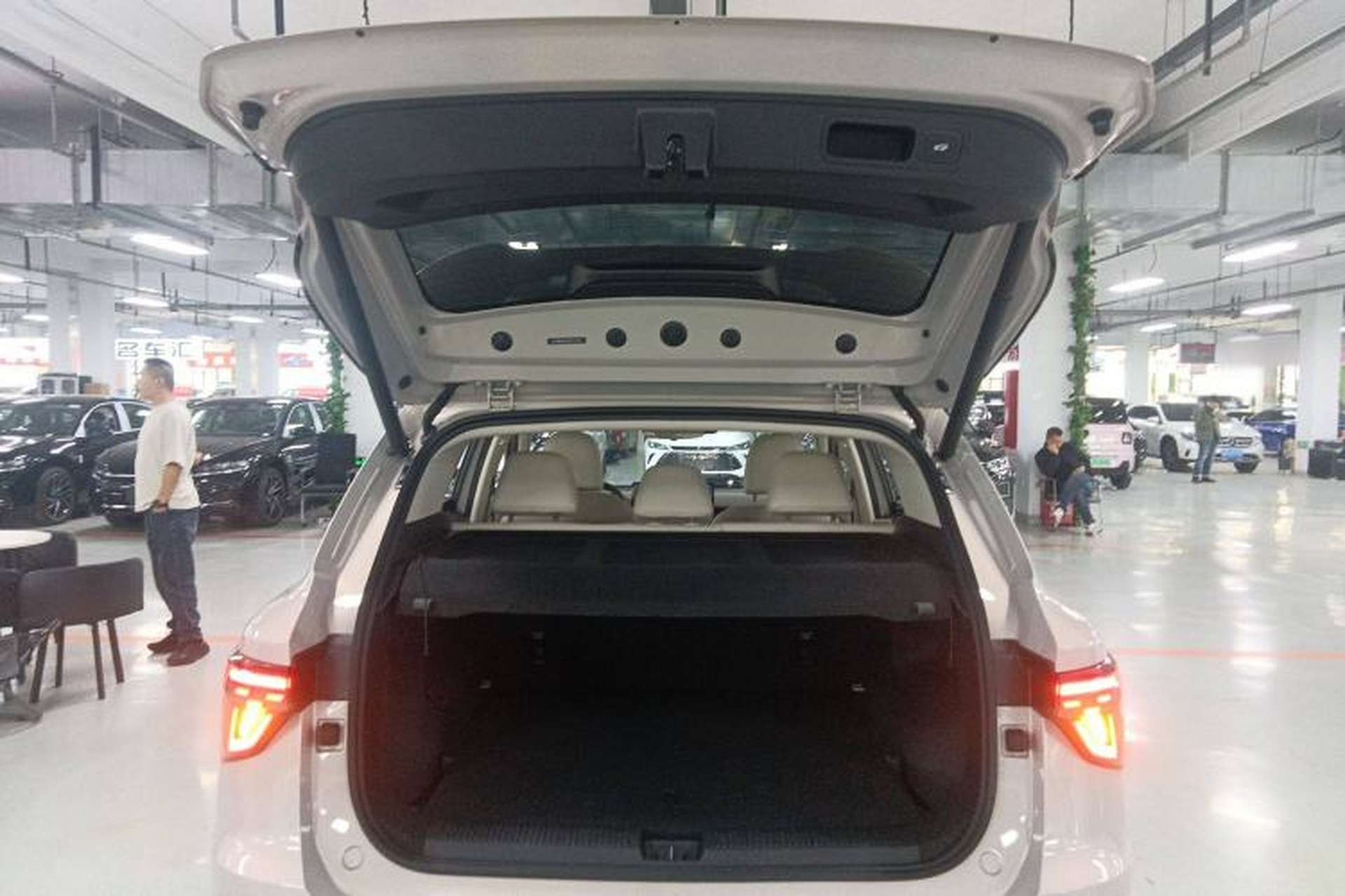 Used MG ES5 2025 525max Rear-Drive Intelligent Driving Version Trunk