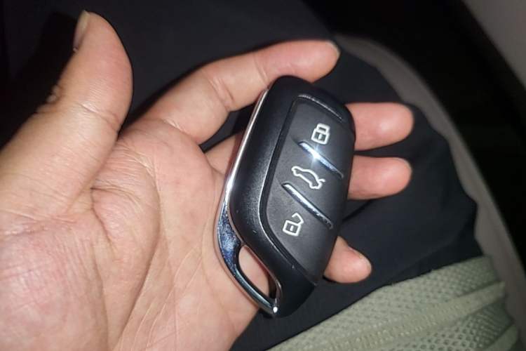 Used MG ES5 2025 525max Rear-Drive Intelligent Driving Version Vehicle Key