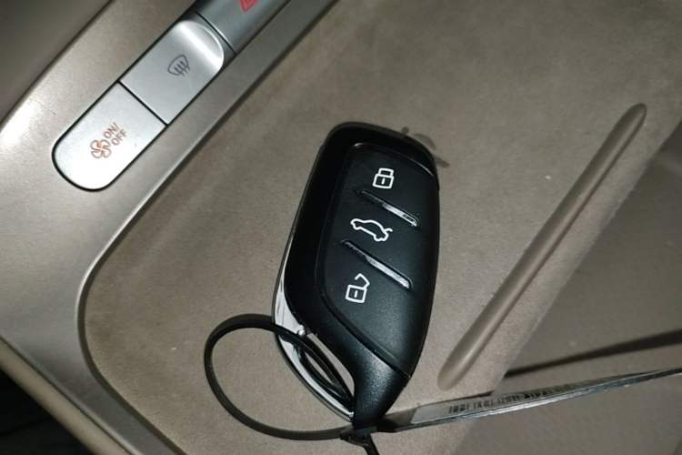Used MG ES5 2025 525max Rear-Drive Intelligent Driving Version Interior 1