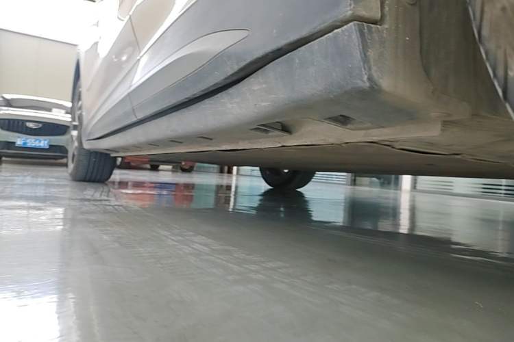 Used MG ES5 2025 525max Rear-Drive Intelligent Driving Version Left Side Sill