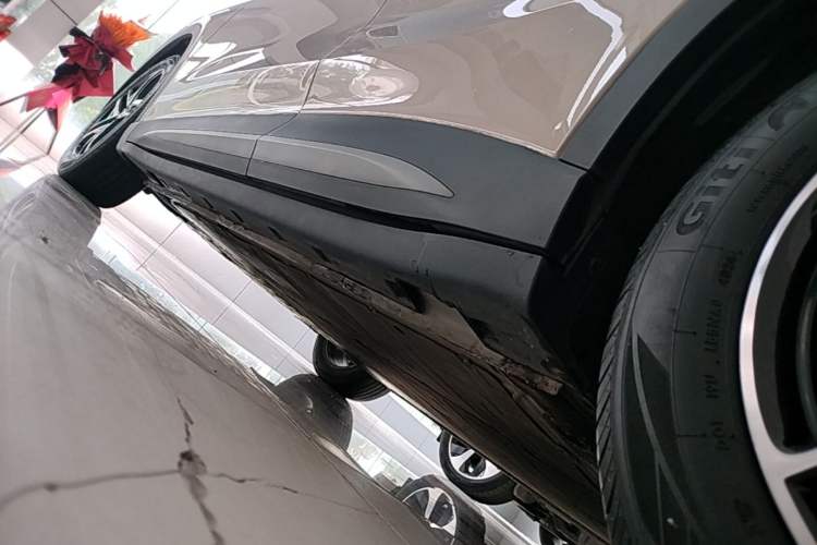 Used MG ES5 2025 525max Rear-Drive Intelligent Driving Version Left Side Sill