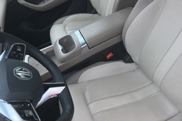 Used MG ES5 2025 525max Rear-Drive Intelligent Driving Version Left Front Seat