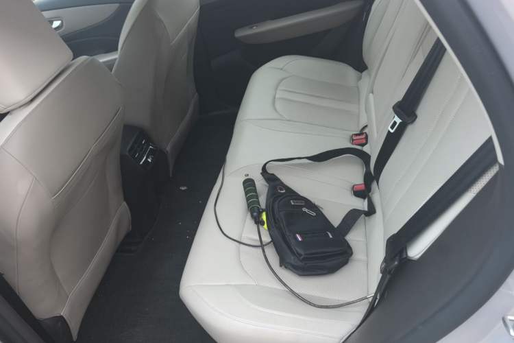 Used MG ES5 2025 525max Rear-Drive Intelligent Driving Version Left Rear Seat