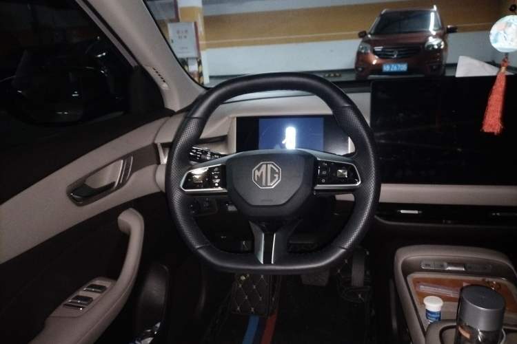 Used MG ES5 2025 525max Rear-Drive Intelligent Driving Version Steering Wheel