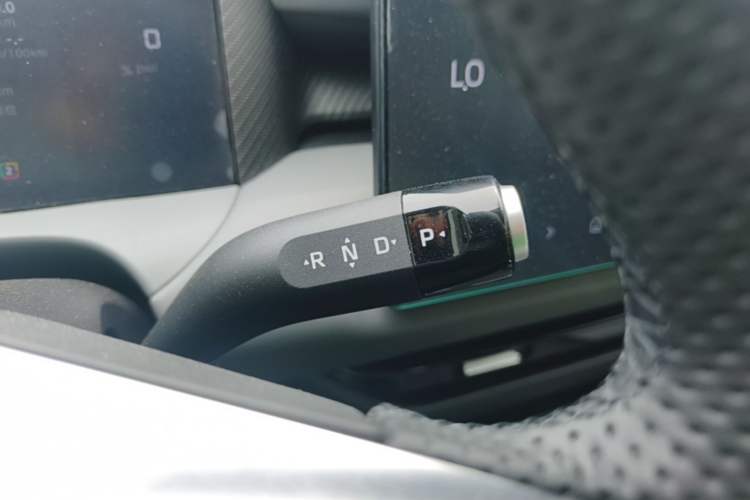 Used MG ES5 2025 425 Pro Rear-Drive Version Gear Lever