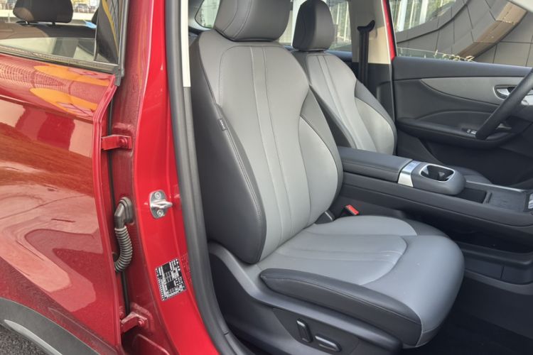 Used MG ES5 2025 525max Rear-Drive Intelligent Driving Version Interior 2