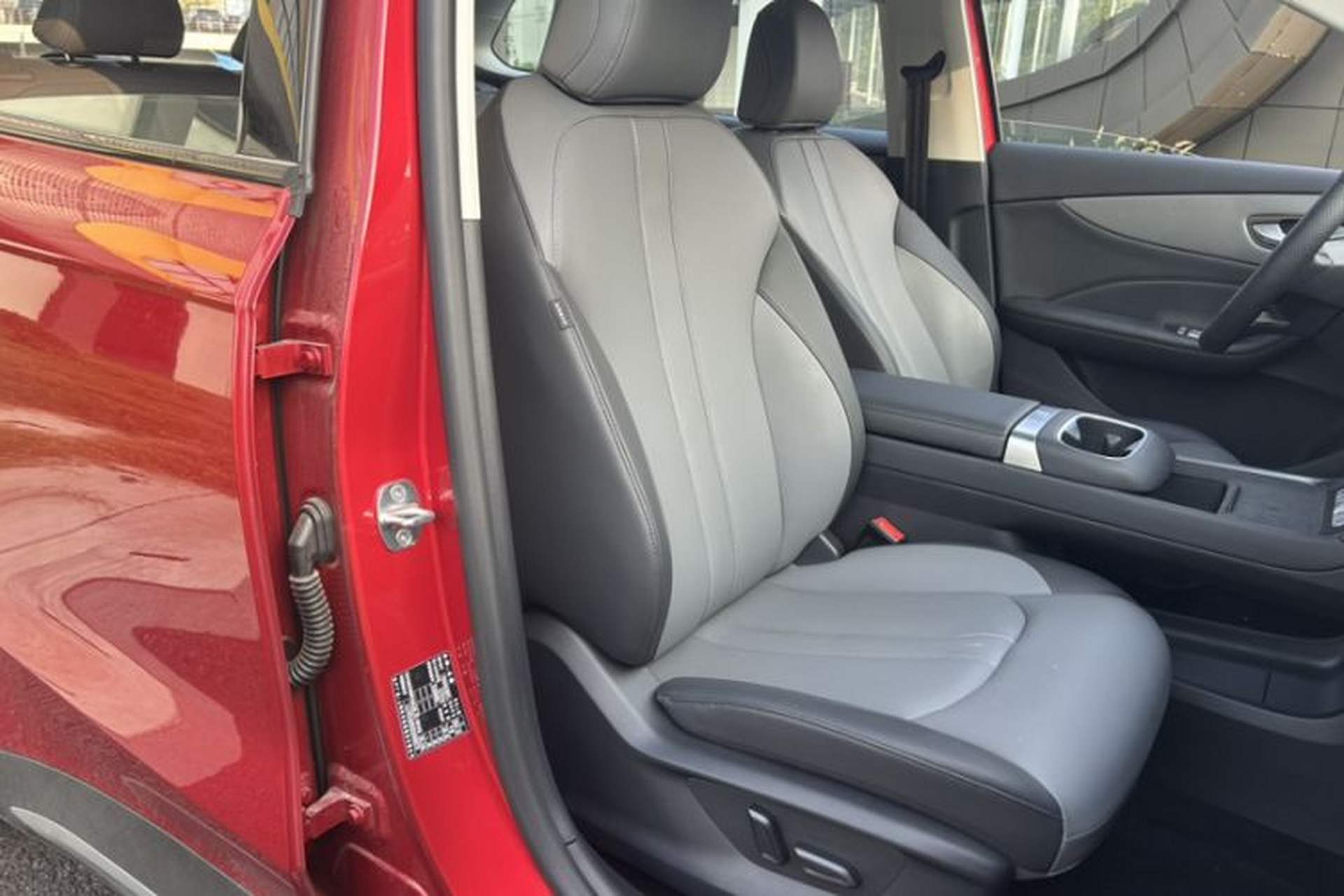 Used MG ES5 2025 525max Rear-Drive Intelligent Driving Version Interior 2