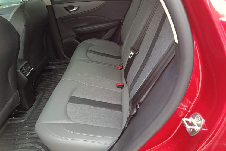 Used MG ES5 2025 425 Pro Rear-Drive Version Left Rear Seat