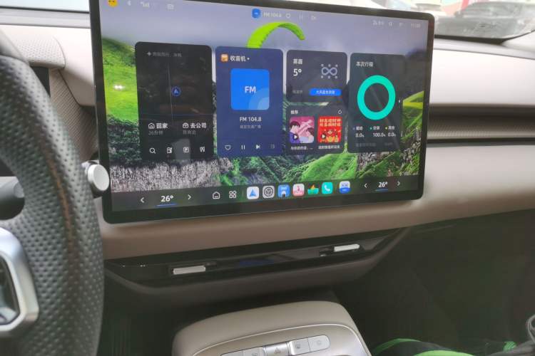 Used MG ES5 2025 525max Rear-Drive Intelligent Driving Version Audio And AC Panel