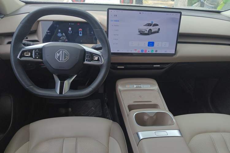 Used MG ES5 2025 525max Rear-Drive Intelligent Driving Version Center Console