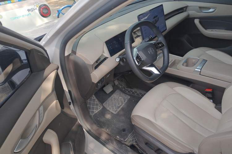 Used MG ES5 2025 525max Rear-Drive Intelligent Driving Version Driver Seat