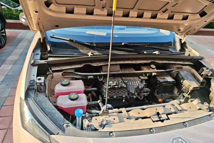 Used MG ES5 2025 525max Rear-Drive Intelligent Driving Version Engine Bay Right
