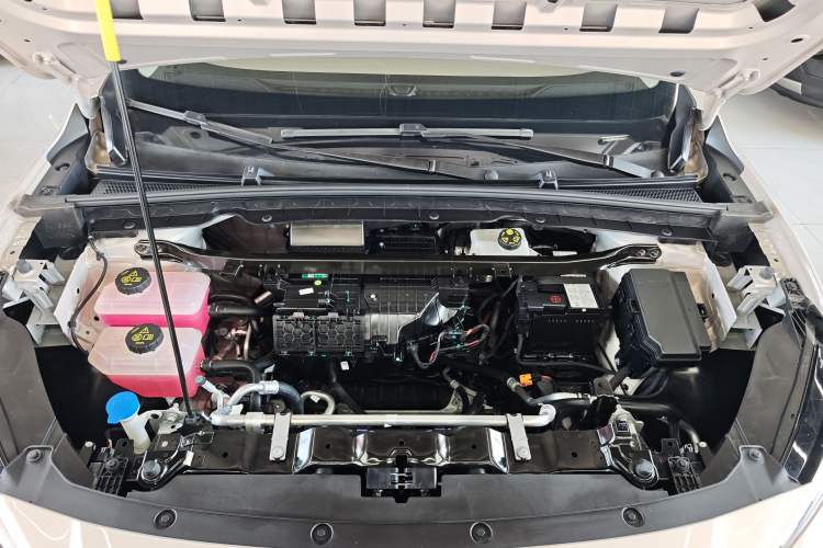 Used MG ES5 2025 515plus Rear-Drive Version Engine Bay