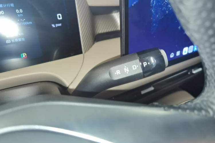 Used MG ES5 2025 525max Rear-Drive Intelligent Driving Version Gear Lever