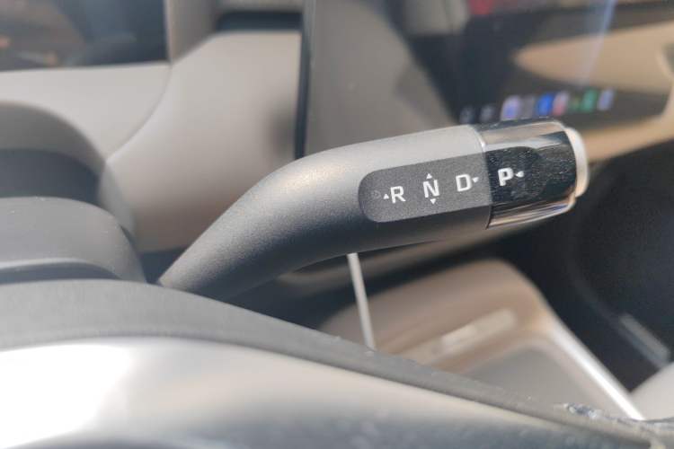 Used MG ES5 2025 515plus Rear-Drive Version Gear Lever