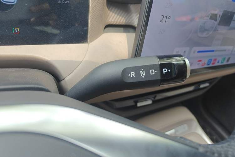 Used MG ES5 2025 525max Rear-Drive Intelligent Driving Version Gear Lever